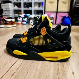Jordan 4 Yellow Thunder (Reps)